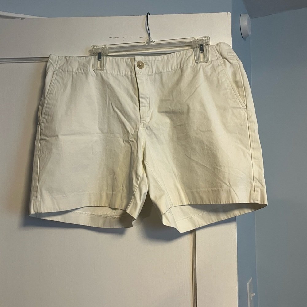 Banana Republic Women's Cream Shorts